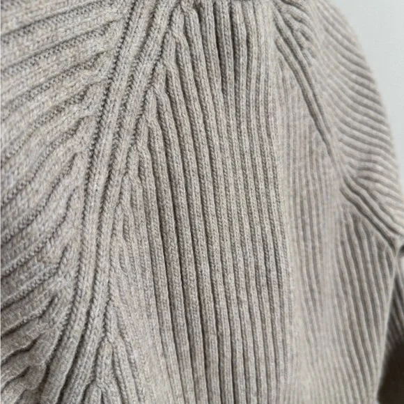 H&M Gray Ribbed Button-Up Cardigan - Picture 5 of 5